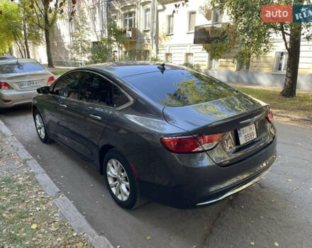 Серый Крайслер 200, объемом двигателя 2.36 л и пробегом 199 тыс. км за 13900 $, фото 3 на Automoto.ua