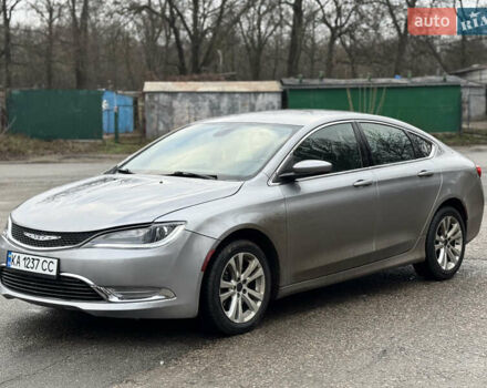 Серый Крайслер 200, объемом двигателя 2.36 л и пробегом 278 тыс. км за 6900 $, фото 4 на Automoto.ua