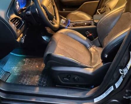 Серый Крайслер 200, объемом двигателя 3.6 л и пробегом 206 тыс. км за 12000 $, фото 17 на Automoto.ua