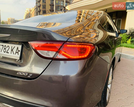 Серый Крайслер 200, объемом двигателя 2.36 л и пробегом 111 тыс. км за 10200 $, фото 41 на Automoto.ua