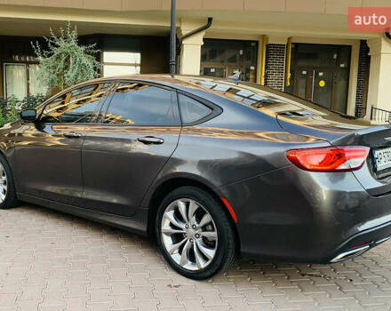 Серый Крайслер 200, объемом двигателя 2.36 л и пробегом 111 тыс. км за 10200 $, фото 27 на Automoto.ua