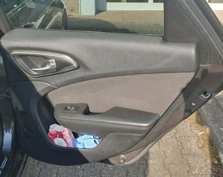 Крайслер 200 2015 в Львове на Automoto.ua Серый Крайслер 200, объемом двигателя 2.4 л и пробегом 230 тыс. км за 8500 $, фото 4 на Automoto.ua