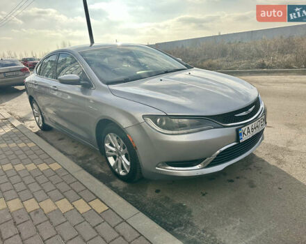 Серый Крайслер 200, объемом двигателя 2.36 л и пробегом 203 тыс. км за 9500 $, фото 5 на Automoto.ua