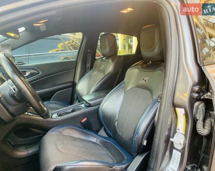 Серый Крайслер 200, объемом двигателя 2.36 л и пробегом 111 тыс. км за 10200 $, фото 46 на Automoto.ua