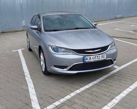 Серый Крайслер 200, объемом двигателя 2.36 л и пробегом 157 тыс. км за 9900 $, фото 6 на Automoto.ua