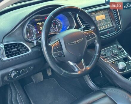 Сірий Крайслер 200, об'ємом двигуна 2.4 л та пробігом 145 тис. км за 10640 $, фото 17 на Automoto.ua