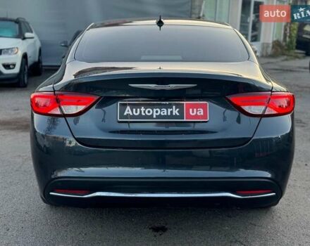 Сірий Крайслер 200, об'ємом двигуна 2.4 л та пробігом 145 тис. км за 10640 $, фото 6 на Automoto.ua