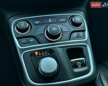 Сірий Крайслер 200, об'ємом двигуна 2.4 л та пробігом 145 тис. км за 10640 $, фото 31 на Automoto.ua