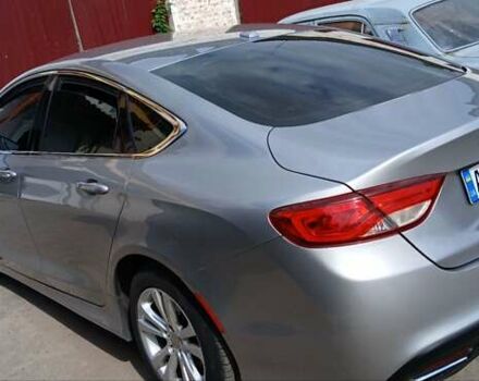 Сірий Крайслер 200, об'ємом двигуна 2.36 л та пробігом 65 тис. км за 11000 $, фото 2 на Automoto.ua