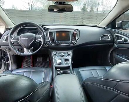 Серый Крайслер 200, объемом двигателя 2.36 л и пробегом 157 тыс. км за 9900 $, фото 10 на Automoto.ua