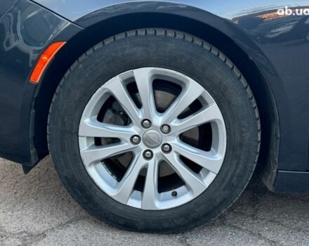 Серый Крайслер 200, объемом двигателя 2.4 л и пробегом 145 тыс. км за 10640 $, фото 11 на Automoto.ua