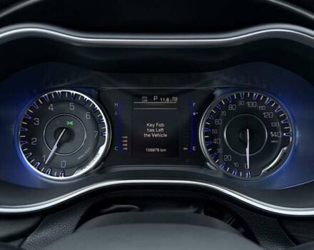 Сірий Крайслер 200, об'ємом двигуна 2.4 л та пробігом 109 тис. км за 11500 $, фото 10 на Automoto.ua