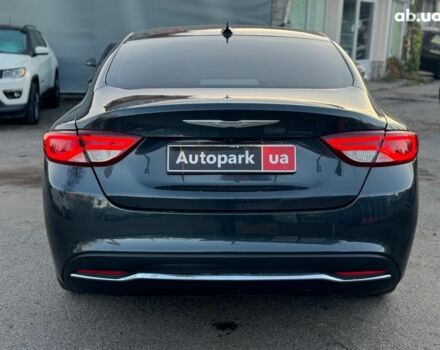 Серый Крайслер 200, объемом двигателя 2.4 л и пробегом 145 тыс. км за 10640 $, фото 6 на Automoto.ua