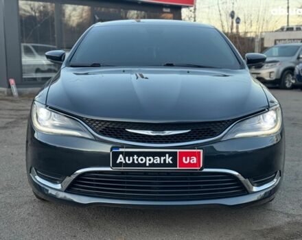 Серый Крайслер 200, объемом двигателя 2.4 л и пробегом 145 тыс. км за 10640 $, фото 1 на Automoto.ua