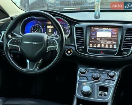 Сірий Крайслер 200, об'ємом двигуна 2.4 л та пробігом 145 тис. км за 10640 $, фото 26 на Automoto.ua