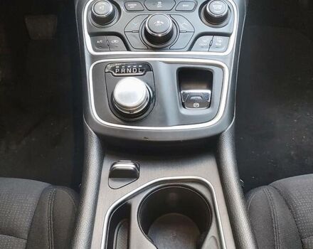 Сірий Крайслер 200, об'ємом двигуна 2.4 л та пробігом 173 тис. км за 9800 $, фото 12 на Automoto.ua