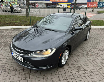 Серый Крайслер 200, объемом двигателя 2.36 л и пробегом 200 тыс. км за 10900 $, фото 4 на Automoto.ua