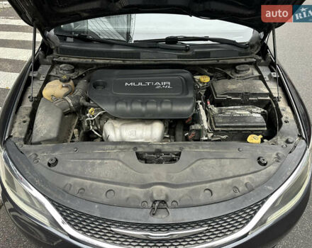 Сірий Крайслер 200, об'ємом двигуна 2.4 л та пробігом 188 тис. км за 10499 $, фото 26 на Automoto.ua