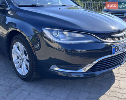 Серый Крайслер 200, объемом двигателя 2.36 л и пробегом 85 тыс. км за 12800 $, фото 3 на Automoto.ua