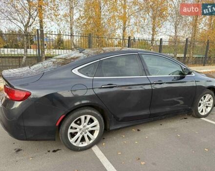 Сірий Крайслер 200, об'ємом двигуна 2.36 л та пробігом 175 тис. км за 8133 $, фото 4 на Automoto.ua