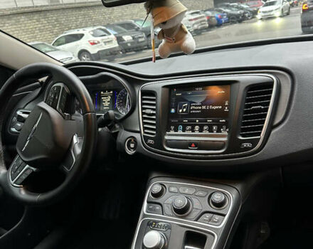 Сірий Крайслер 200, об'ємом двигуна 2.4 л та пробігом 188 тис. км за 10499 $, фото 18 на Automoto.ua