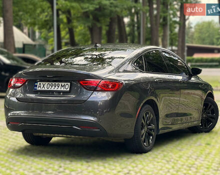 Сірий Крайслер 200, об'ємом двигуна 2.4 л та пробігом 70 тис. км за 11000 $, фото 3 на Automoto.ua
