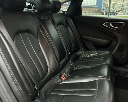 Серый Крайслер 200, объемом двигателя 2.36 л и пробегом 200 тыс. км за 10900 $, фото 34 на Automoto.ua