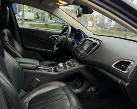 Серый Крайслер 200, объемом двигателя 2.36 л и пробегом 200 тыс. км за 10900 $, фото 27 на Automoto.ua