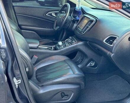 Сірий Крайслер 200, об'ємом двигуна 2.4 л та пробігом 145 тис. км за 10640 $, фото 24 на Automoto.ua