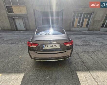 Серый Крайслер 200, объемом двигателя 2.36 л и пробегом 170 тыс. км за 10100 $, фото 1 на Automoto.ua