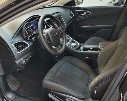 Сірий Крайслер 200, об'ємом двигуна 2.4 л та пробігом 173 тис. км за 9800 $, фото 9 на Automoto.ua