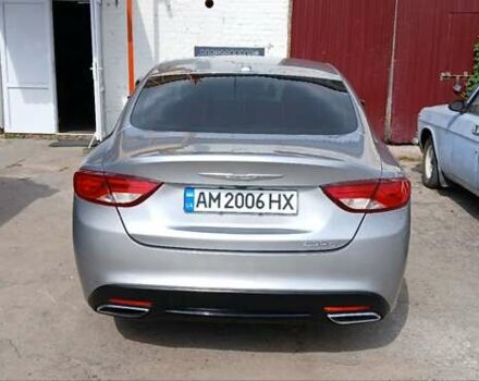 Сірий Крайслер 200, об'ємом двигуна 2.36 л та пробігом 65 тис. км за 11000 $, фото 3 на Automoto.ua