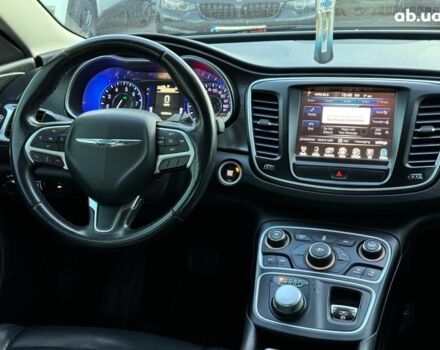 Серый Крайслер 200, объемом двигателя 2.4 л и пробегом 145 тыс. км за 10640 $, фото 26 на Automoto.ua