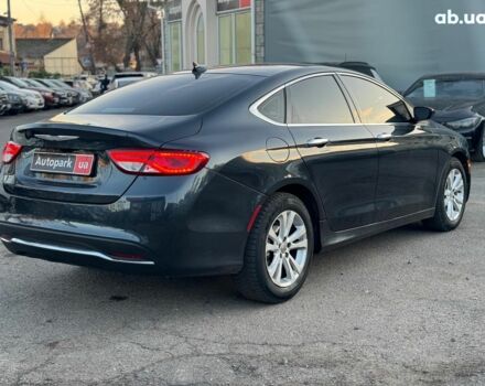 Серый Крайслер 200, объемом двигателя 2.4 л и пробегом 145 тыс. км за 10640 $, фото 5 на Automoto.ua