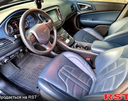 Сірий Крайслер 200, об'ємом двигуна 3.6 л та пробігом 76 тис. км за 14800 $, фото 4 на Automoto.ua