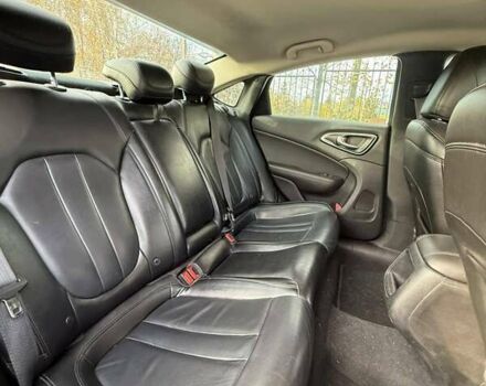 Сірий Крайслер 200, об'ємом двигуна 2.36 л та пробігом 175 тис. км за 8133 $, фото 11 на Automoto.ua