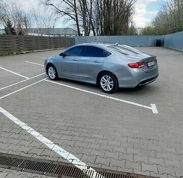 Серый Крайслер 200, объемом двигателя 2.36 л и пробегом 157 тыс. км за 9900 $, фото 5 на Automoto.ua