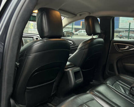 Серый Крайслер 200, объемом двигателя 2.36 л и пробегом 200 тыс. км за 10900 $, фото 35 на Automoto.ua