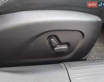 Сірий Крайслер 200, об'ємом двигуна 2.36 л та пробігом 156 тис. км за 10900 $, фото 9 на Automoto.ua