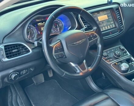 Серый Крайслер 200, объемом двигателя 2.4 л и пробегом 145 тыс. км за 10640 $, фото 17 на Automoto.ua