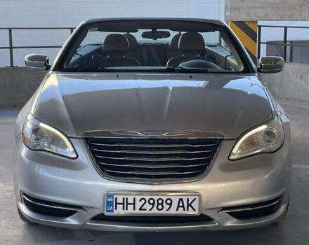 Серый Крайслер 200, объемом двигателя 2.36 л и пробегом 152 тыс. км за 8500 $, фото 1 на Automoto.ua