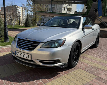 Серый Крайслер 200, объемом двигателя 2.36 л и пробегом 125 тыс. км за 11000 $, фото 1 на Automoto.ua