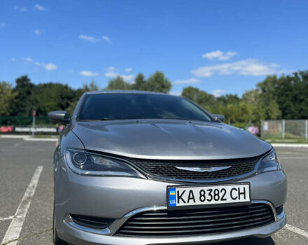 Серый Крайслер 200, объемом двигателя 2.36 л и пробегом 242 тыс. км за 10500 $, фото 1 на Automoto.ua