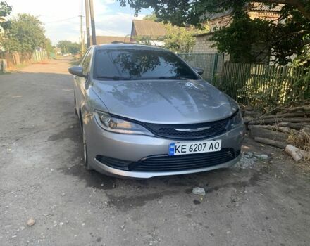 Сірий Крайслер 200, об'ємом двигуна 2.4 л та пробігом 178 тис. км за 9000 $, фото 1 на Automoto.ua