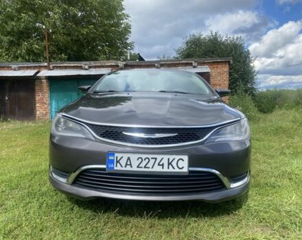 Серый Крайслер 200, объемом двигателя 2.4 л и пробегом 245 тыс. км за 10800 $, фото 1 на Automoto.ua