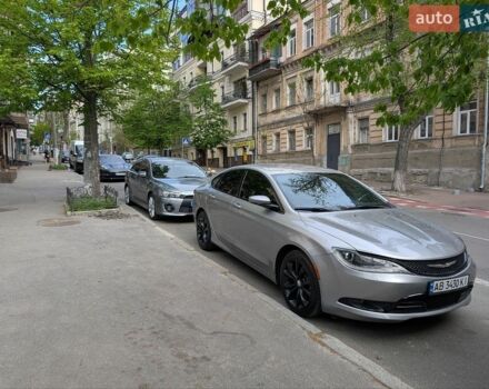 Сірий Крайслер 200, об'ємом двигуна 3.61 л та пробігом 117 тис. км за 11200 $, фото 1 на Automoto.ua