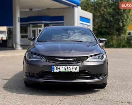 Серый Крайслер 200, объемом двигателя 2.36 л и пробегом 172 тыс. км за 9000 $, фото 1 на Automoto.ua
