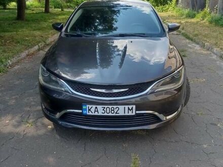 Серый Крайслер 200, объемом двигателя 2.36 л и пробегом 187 тыс. км за 9100 $, фото 1 на Automoto.ua