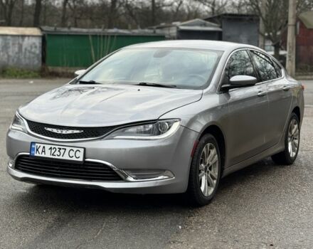 Серый Крайслер 200, объемом двигателя 2.4 л и пробегом 250 тыс. км за 6900 $, фото 1 на Automoto.ua