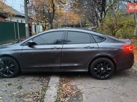 Серый Крайслер 200, объемом двигателя 3.6 л и пробегом 206 тыс. км за 12000 $, фото 1 на Automoto.ua